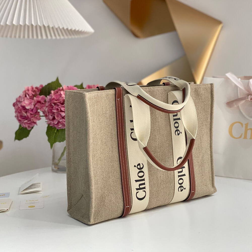 Chloe  Large Woody tote bag in linen