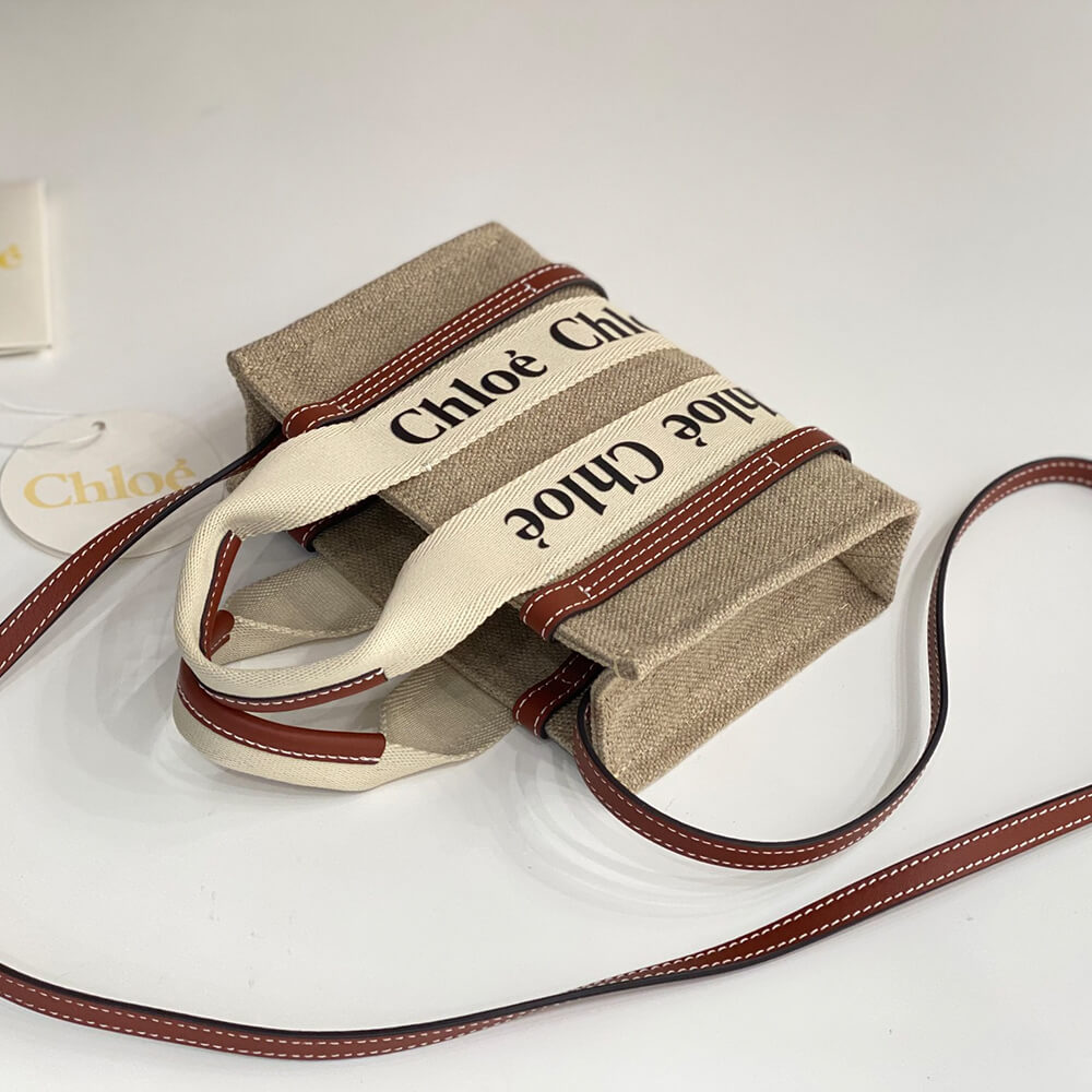 Chloe Mini Woody tote bag in linen