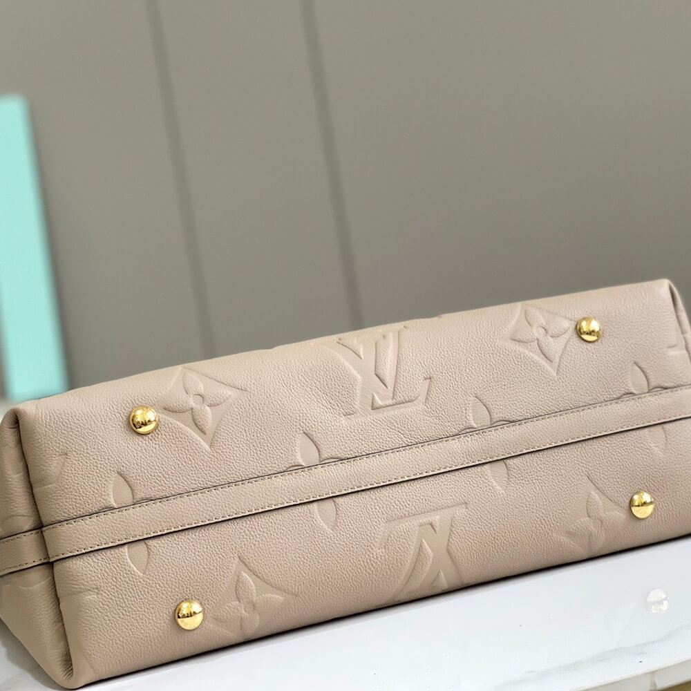 LV  CarryAll MM