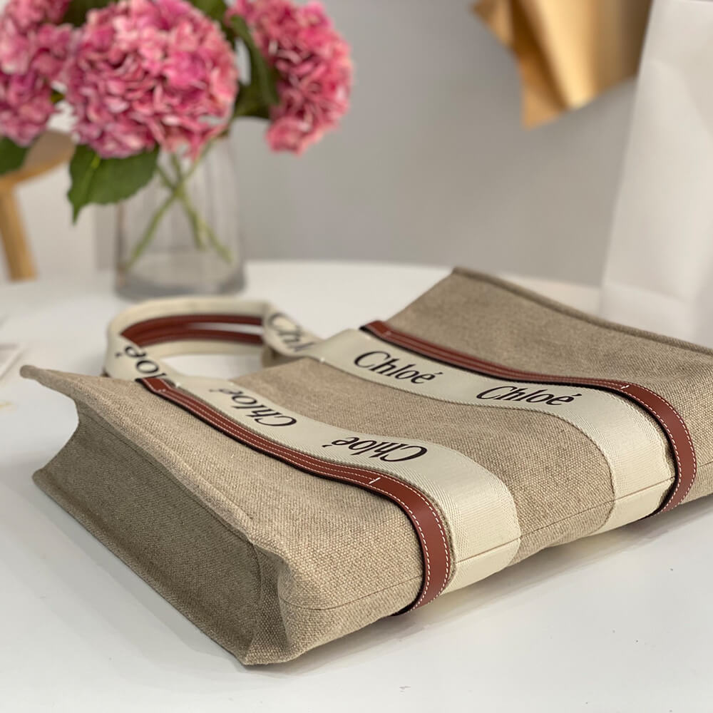 Chloe  Large Woody tote bag in linen