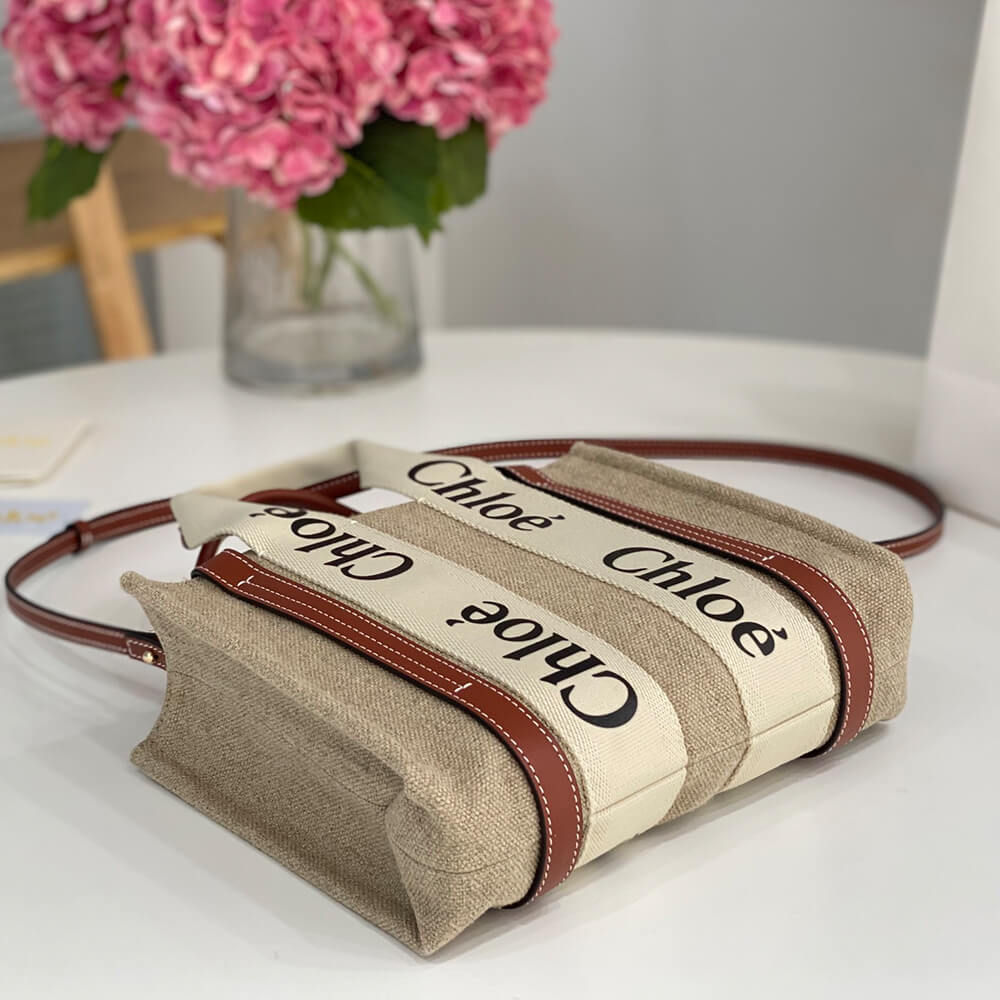 Chloe Small Woody tote bag in linen