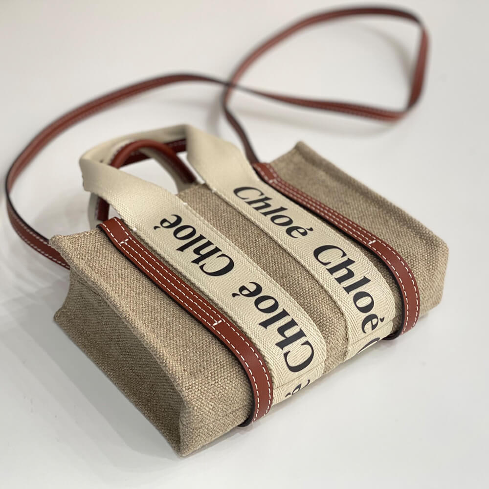 Chloe Mini Woody tote bag in linen