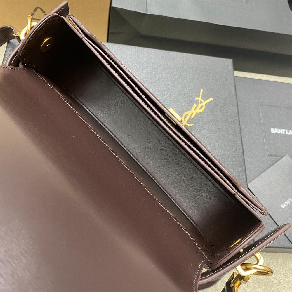 Y51  voltaire in box Sa1nt Lau*nt