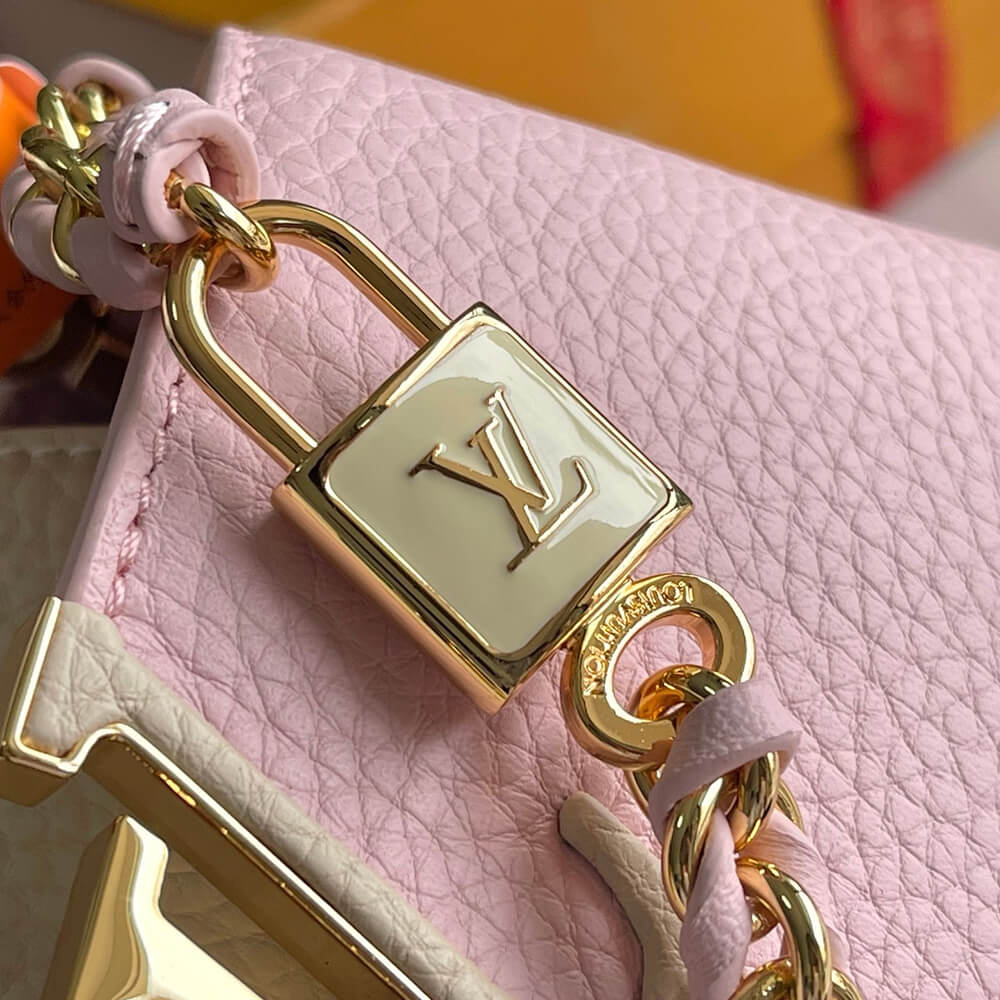 LV Pochette Métis East West